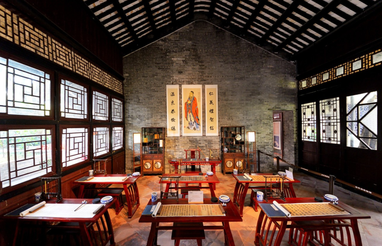  A particularly beautiful pavilion or hall within Qinghui Garden, e.g., the Boat Hall or a study