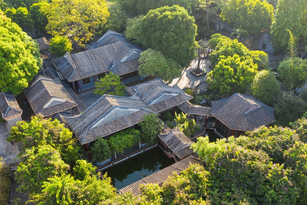  A wide-angle shot of Qinghui Garden's core scenery 3