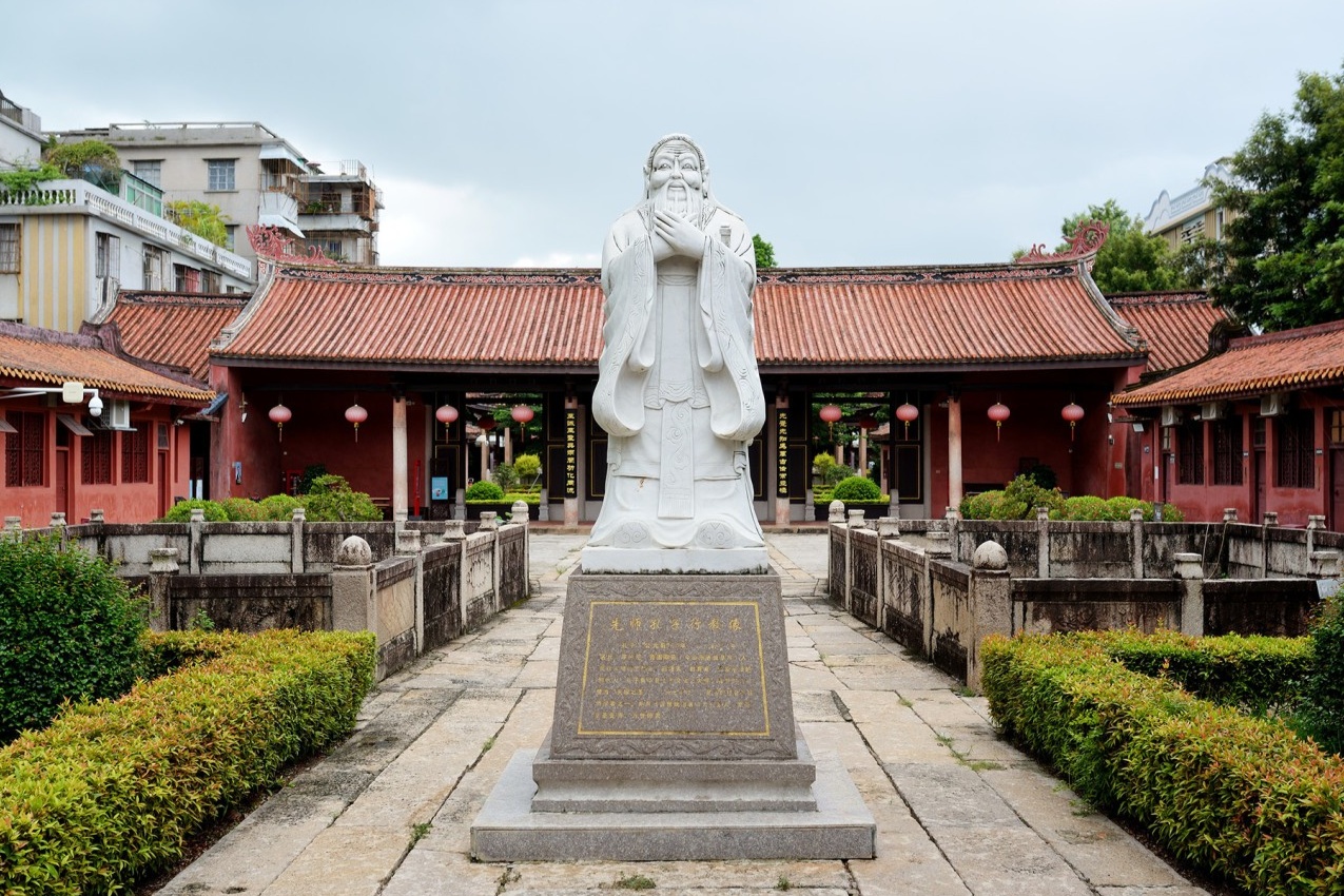  A frontal shot of the elegant temple grounds