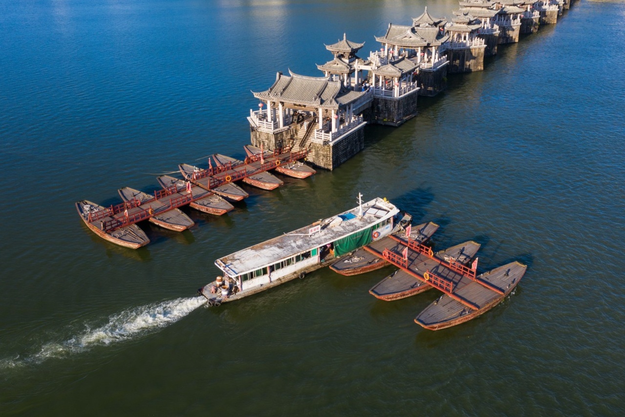  A morning shot showing the shuttle boats being reconnected