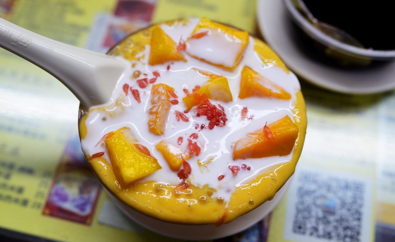 Freshly prepared Yangzhi Ganlu mango pomelo sago dessert