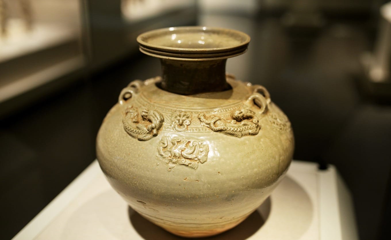 Tang Dynasty painted court lady terracotta figurine