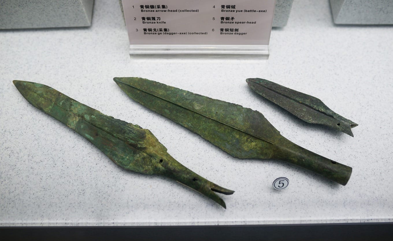 Bronze spearheads from the Spring and Autumn period found in Shenzhen
