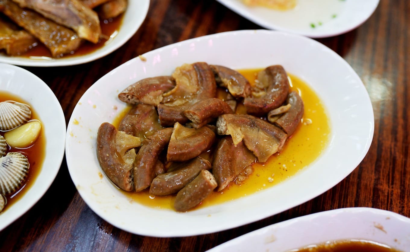 Chaoshan-style braised pork intestine with glossy texture