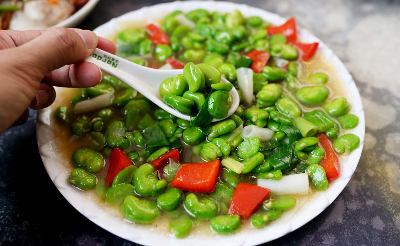 Courtyard seating at Lao Er Fan Zhuang with traditional decor