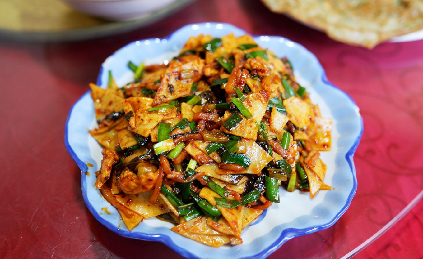 Golden mulberry flower omelette on a plate