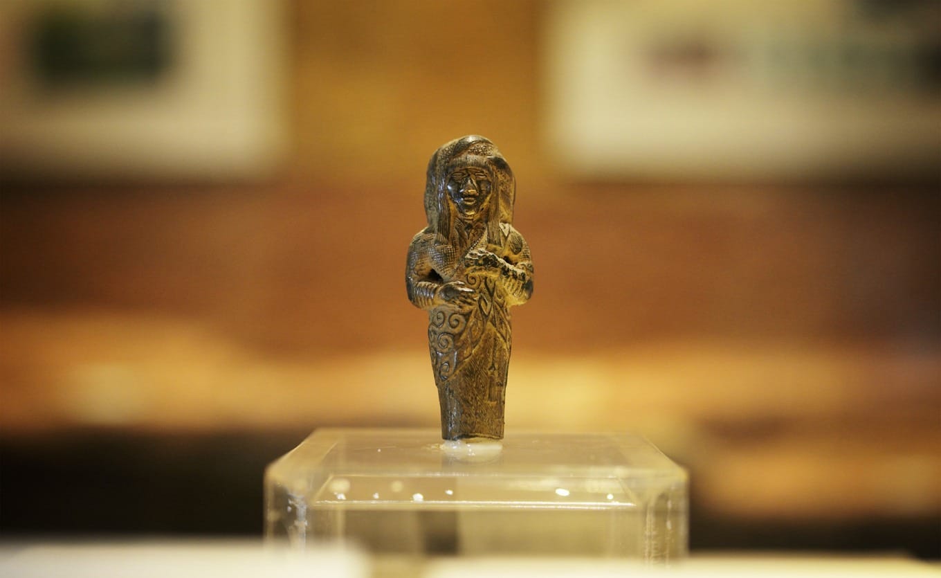 A pair of intricately patterned Bronze Bells from the Spring and Autumn Period