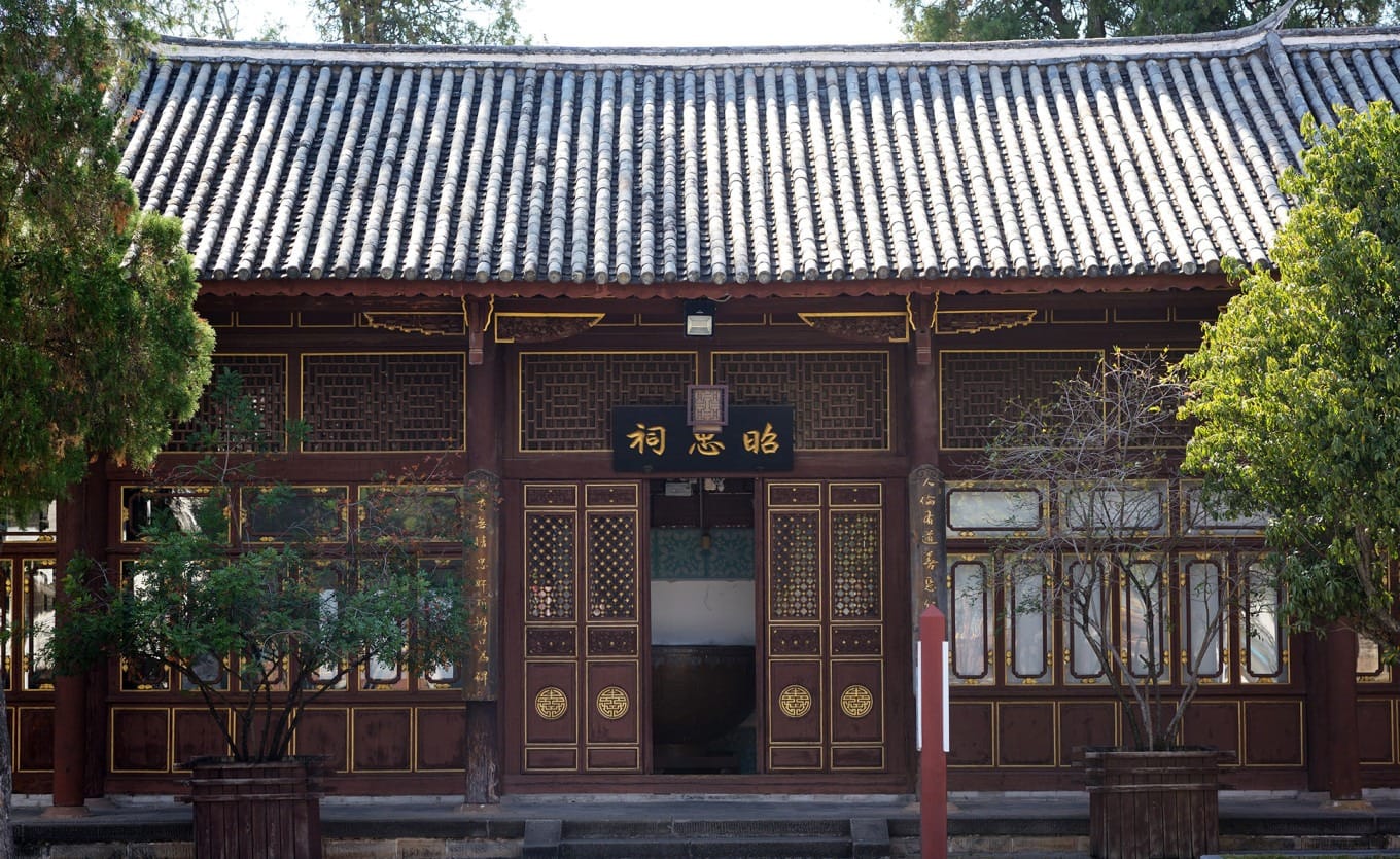 The two white Twin Pagodas standing in front of the Dengjue Temple site