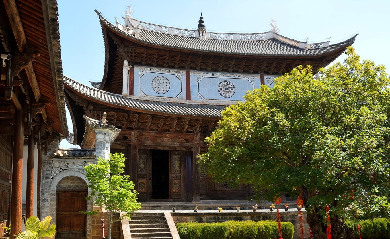 The imposing facade of the Jade Emperor Pavilion's main hall