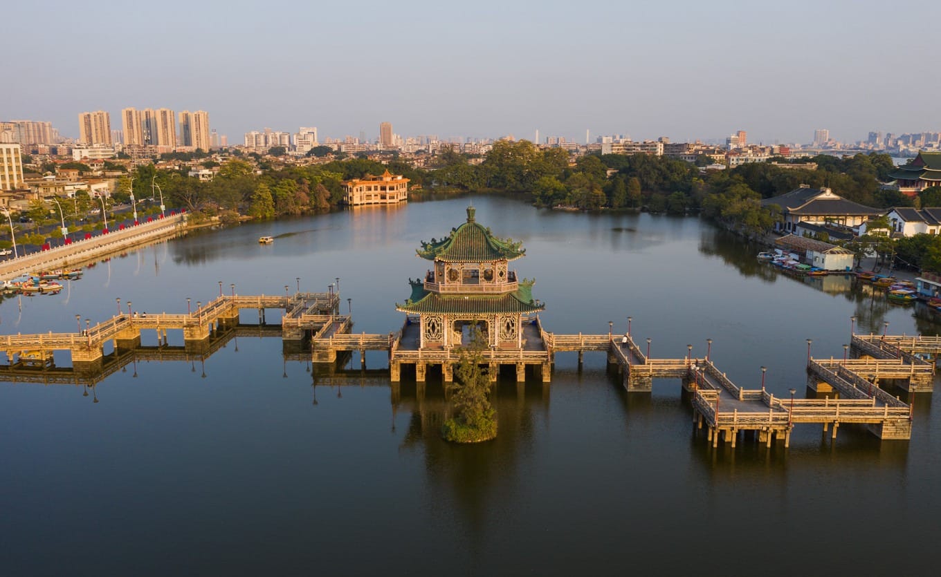Historical entrance gate of Rongjiang West Lake Park