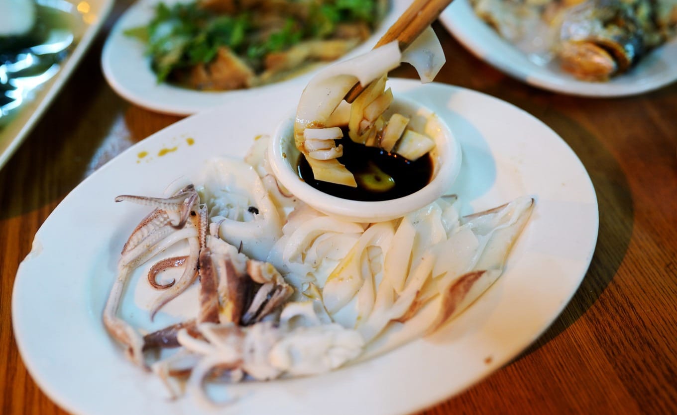 Blanched fresh squid with wasabi soy sauce dip