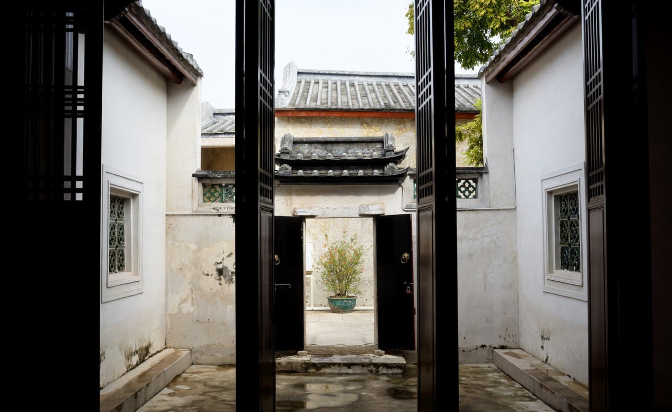 Interior courtyard with traditional residential layout
