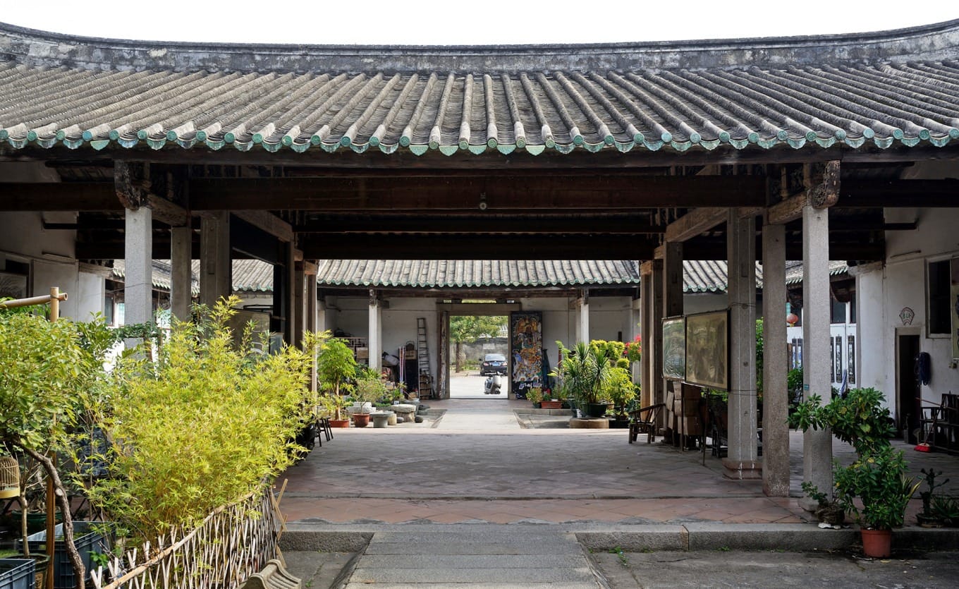 Modern living spaces integrated into ancient De'anli village architecture