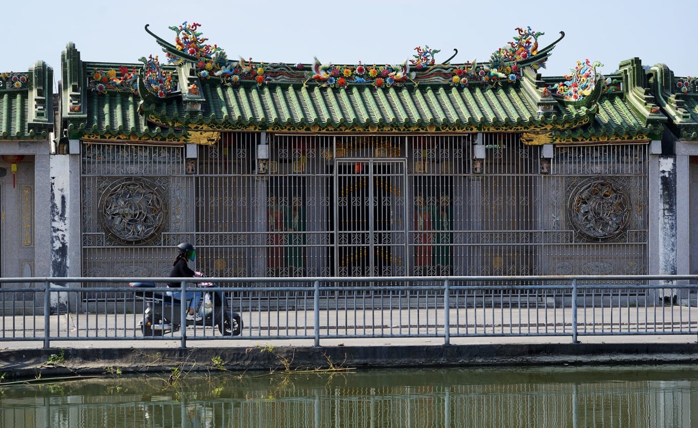 Traditional courtyard entrance in Nigou Village
