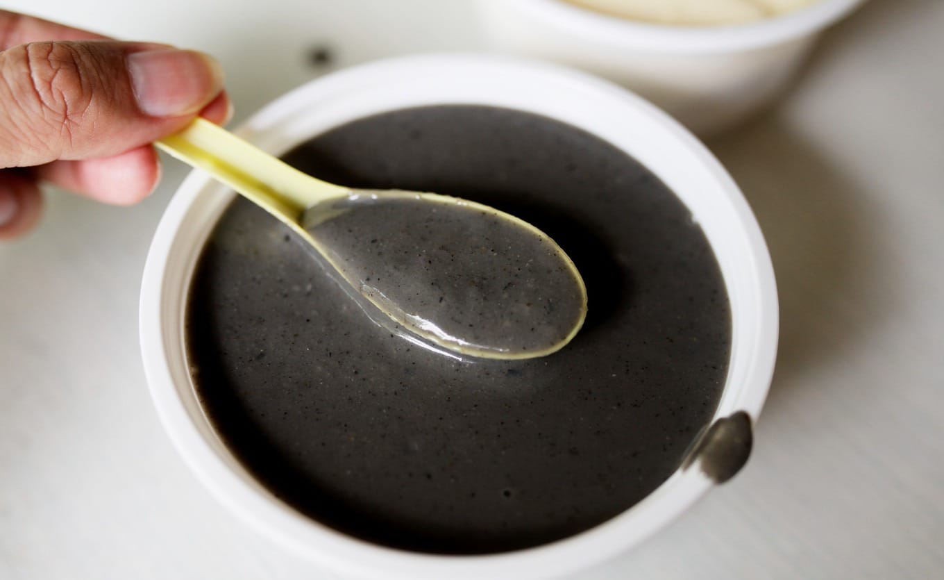 Delicious sesame paste at Tai Shu Tofu Pudding