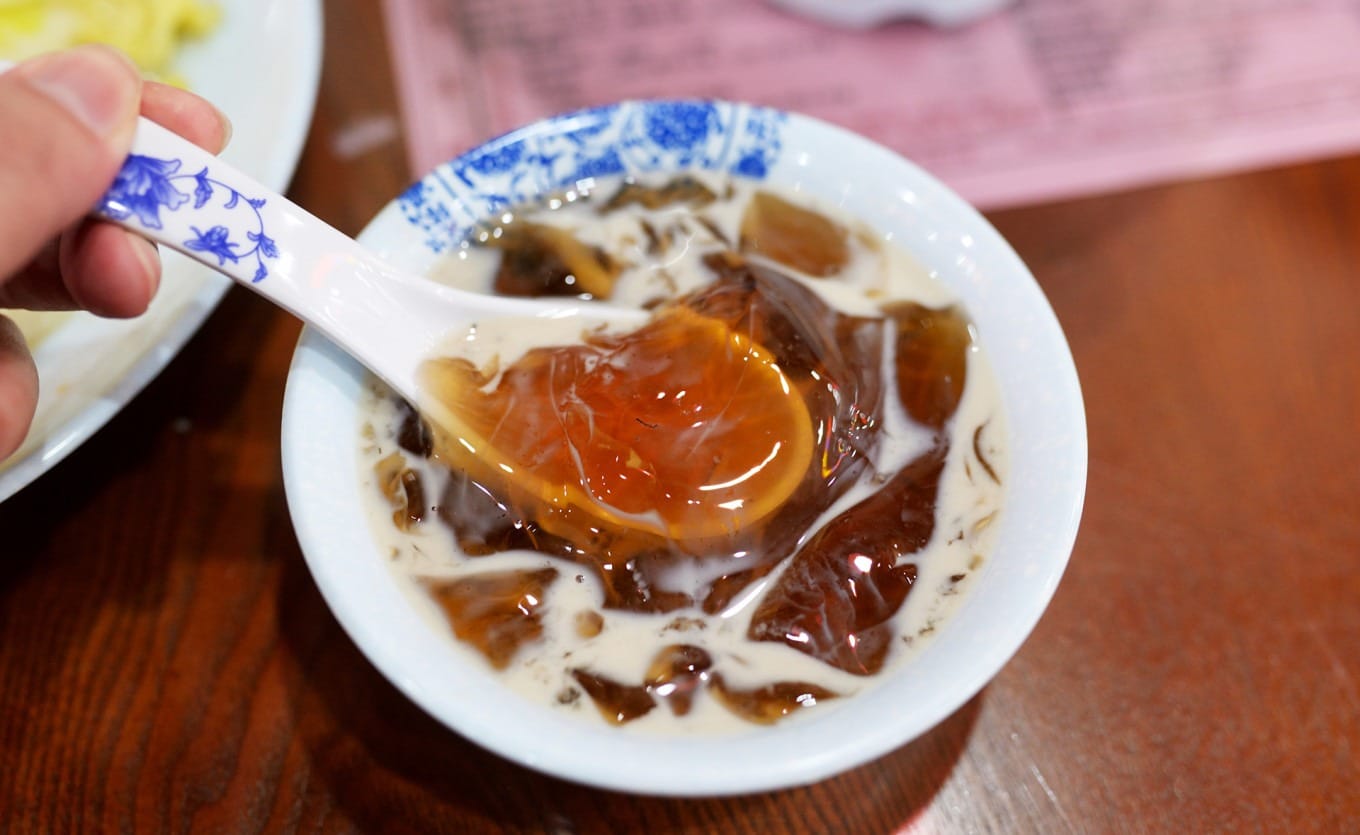 Complimentary bingfen dessert at Gongji