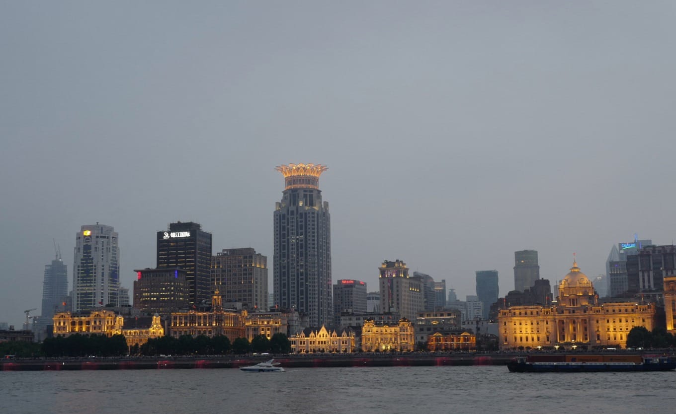 Comparison of summer versus winter lighting conditions for Shanghai night photography