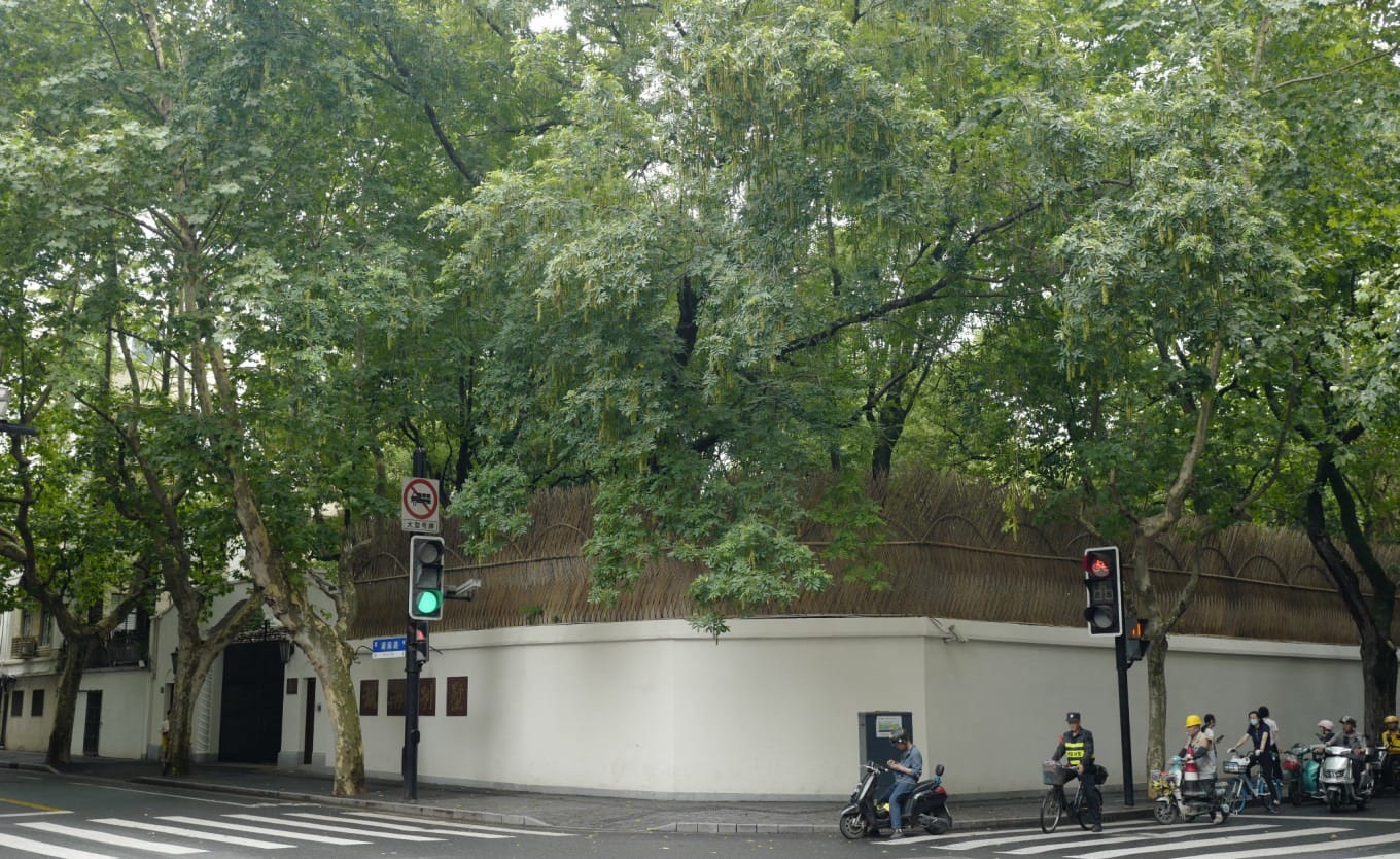 The intersection where Wukang Road meets Hunan Road