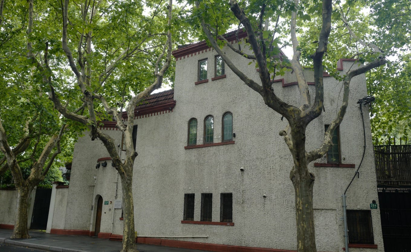 Close-up of the ornate ironwork on the Romeo Balcony