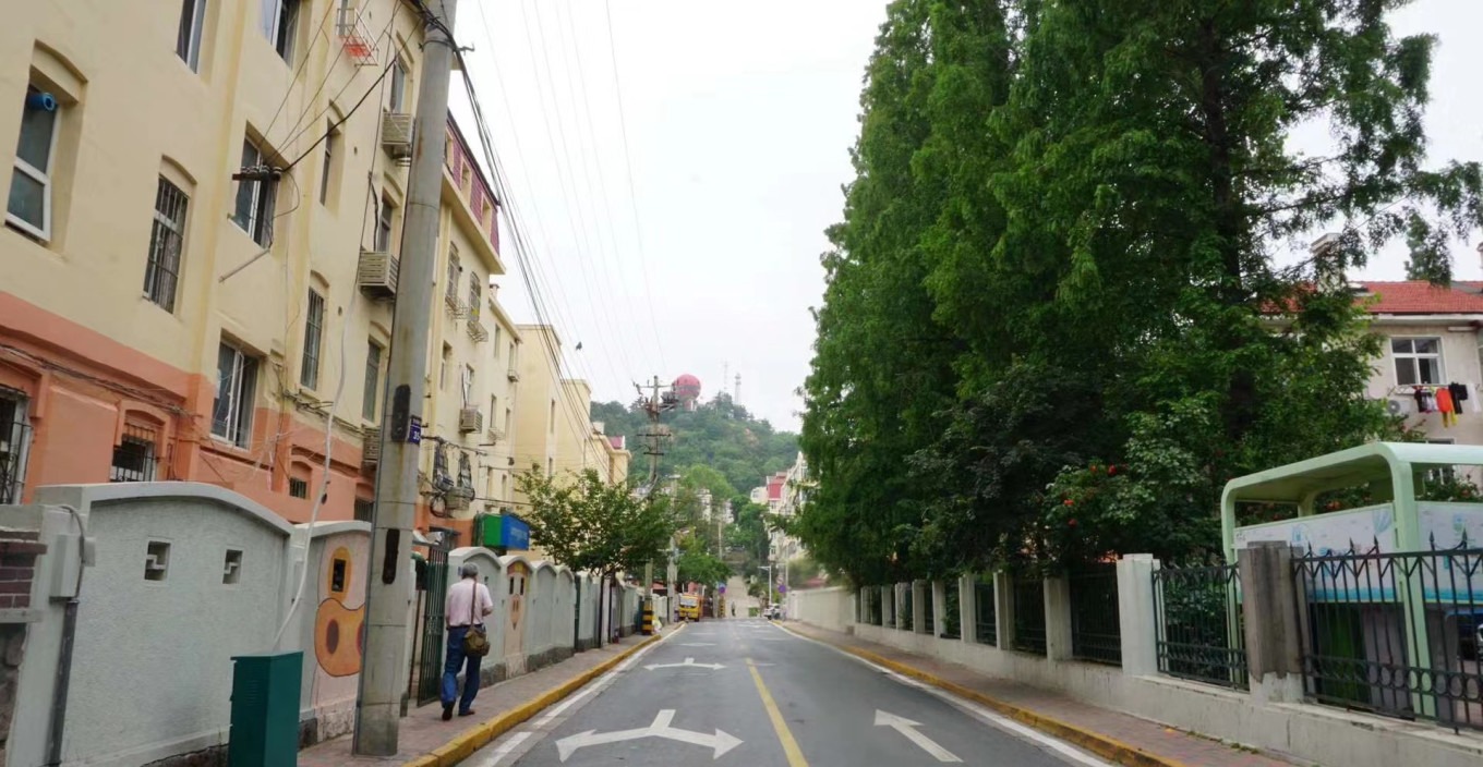 Another view of Daxue Road with red brick buildings