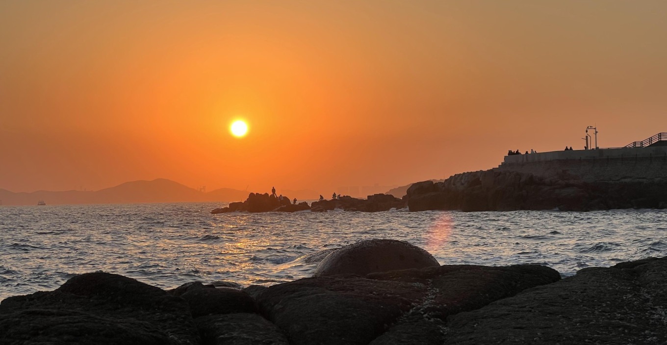 Sunset over Yan'er Island