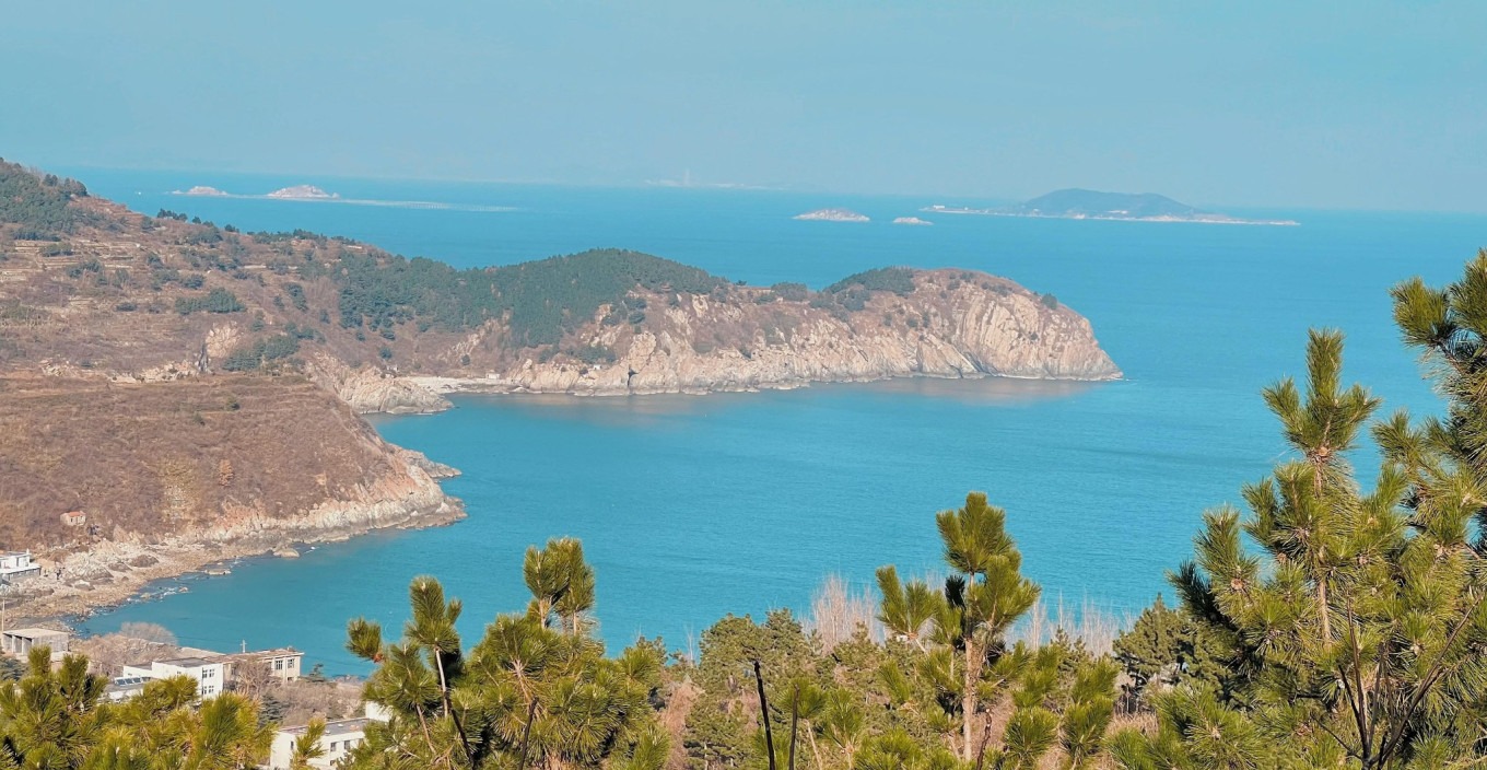Fishing village nestled in hills