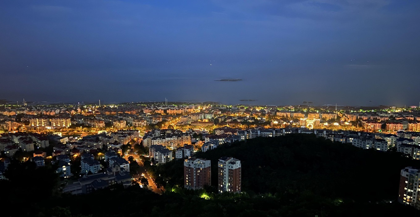 City view from Fushan at dusk