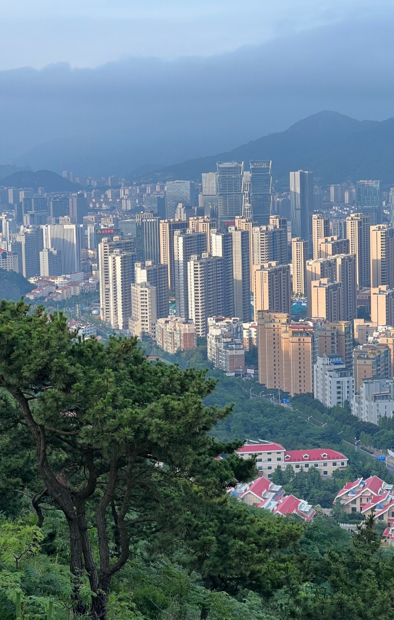 Night skyline with lights from Fushan
