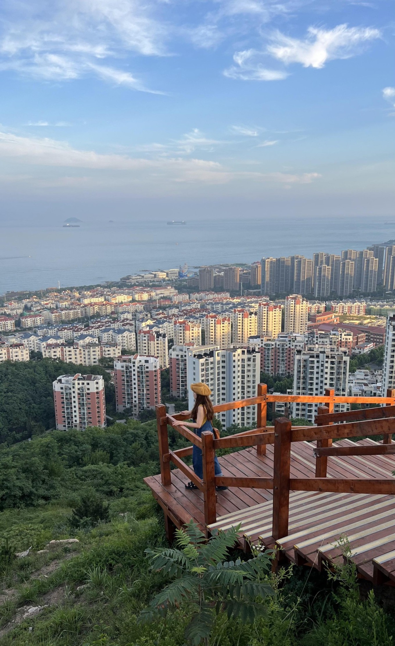 Panoramic night view from Fushan