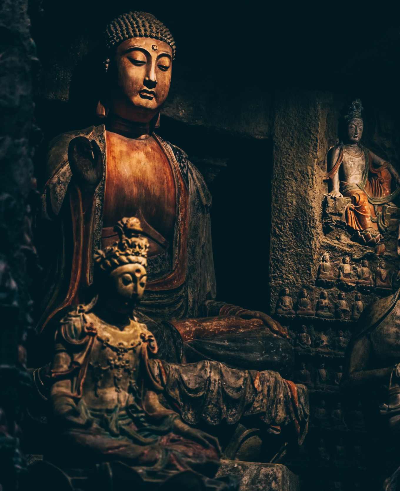 Reconstructed Eastern Jin dynasty grotto statues at Shaanxi History Museum