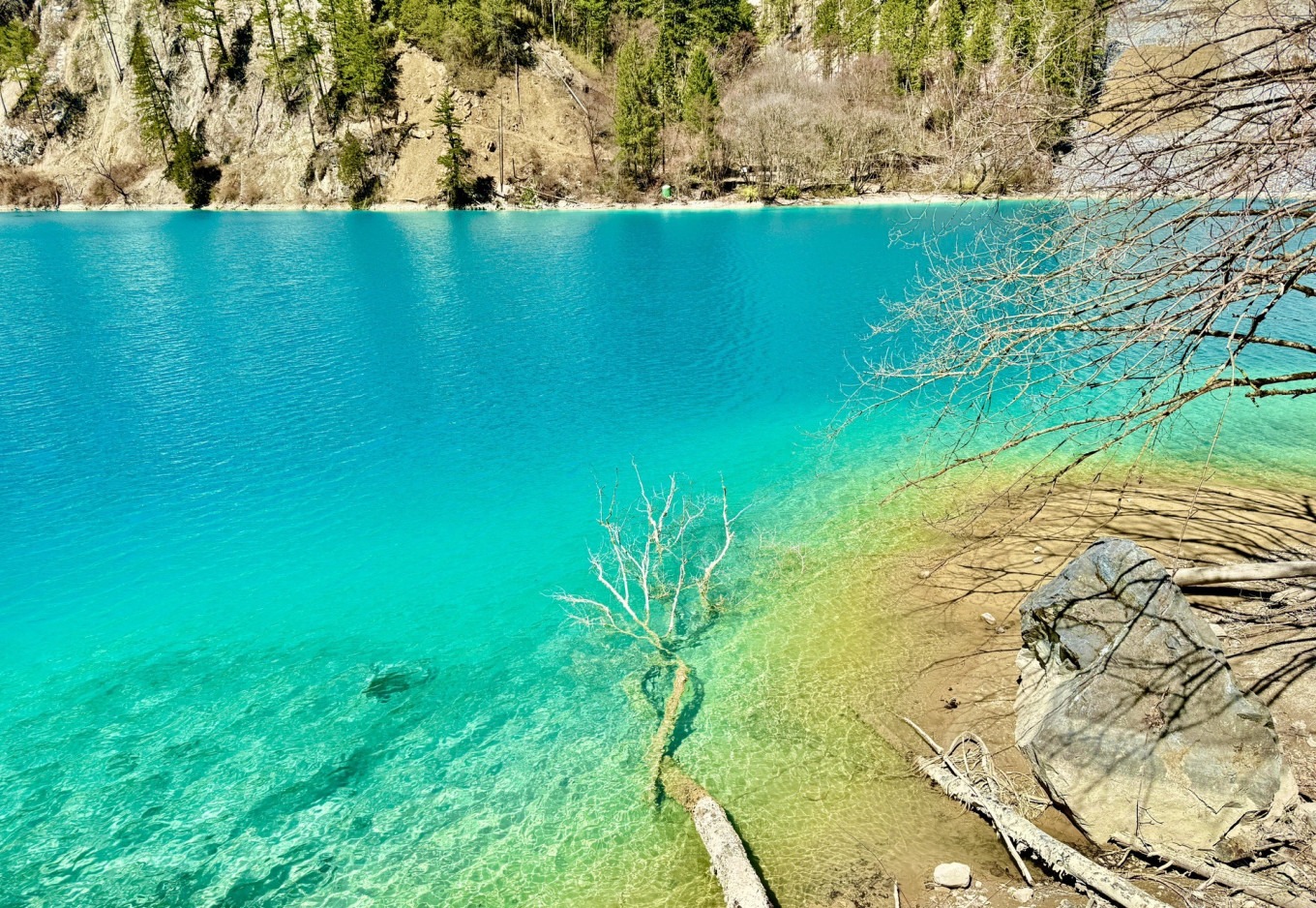 8-Day Sichuan Electric Car Itinerary: Jiuzhaigou to Chengdu
