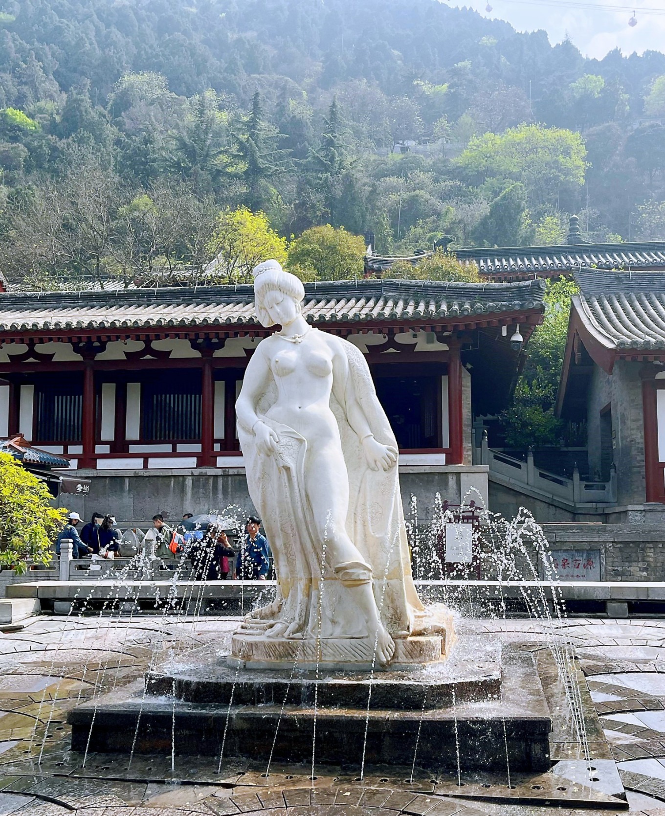 Close-up of Yang Yuhuan statue