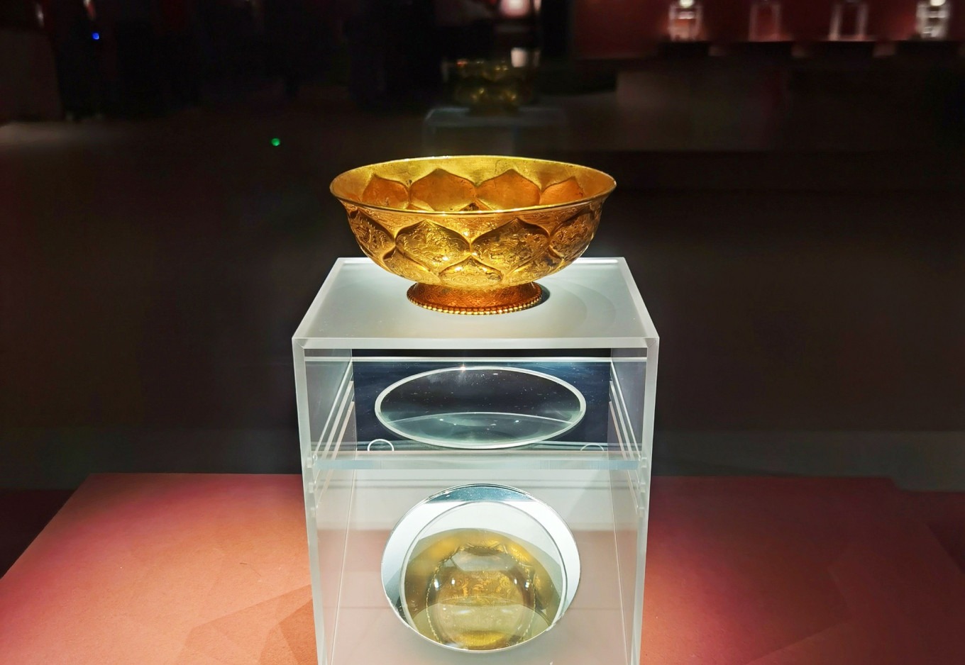 Gold and silver artifacts from Hejiacun Tang Dynasty treasures