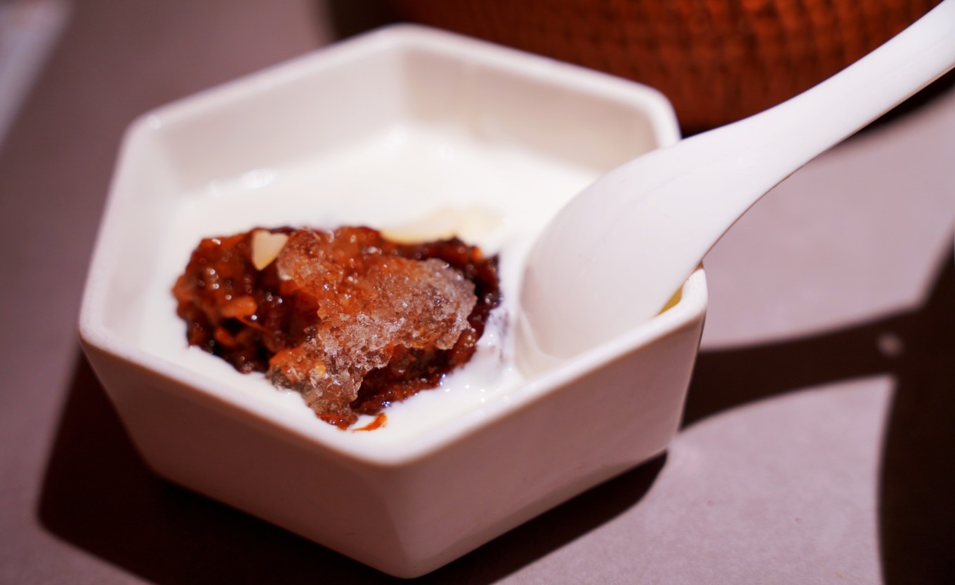 Snow swallow yogurt zenggao