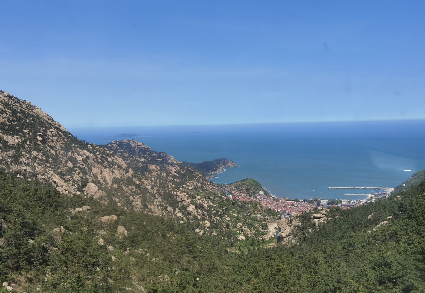 Another cable car view of the mountainous coastline