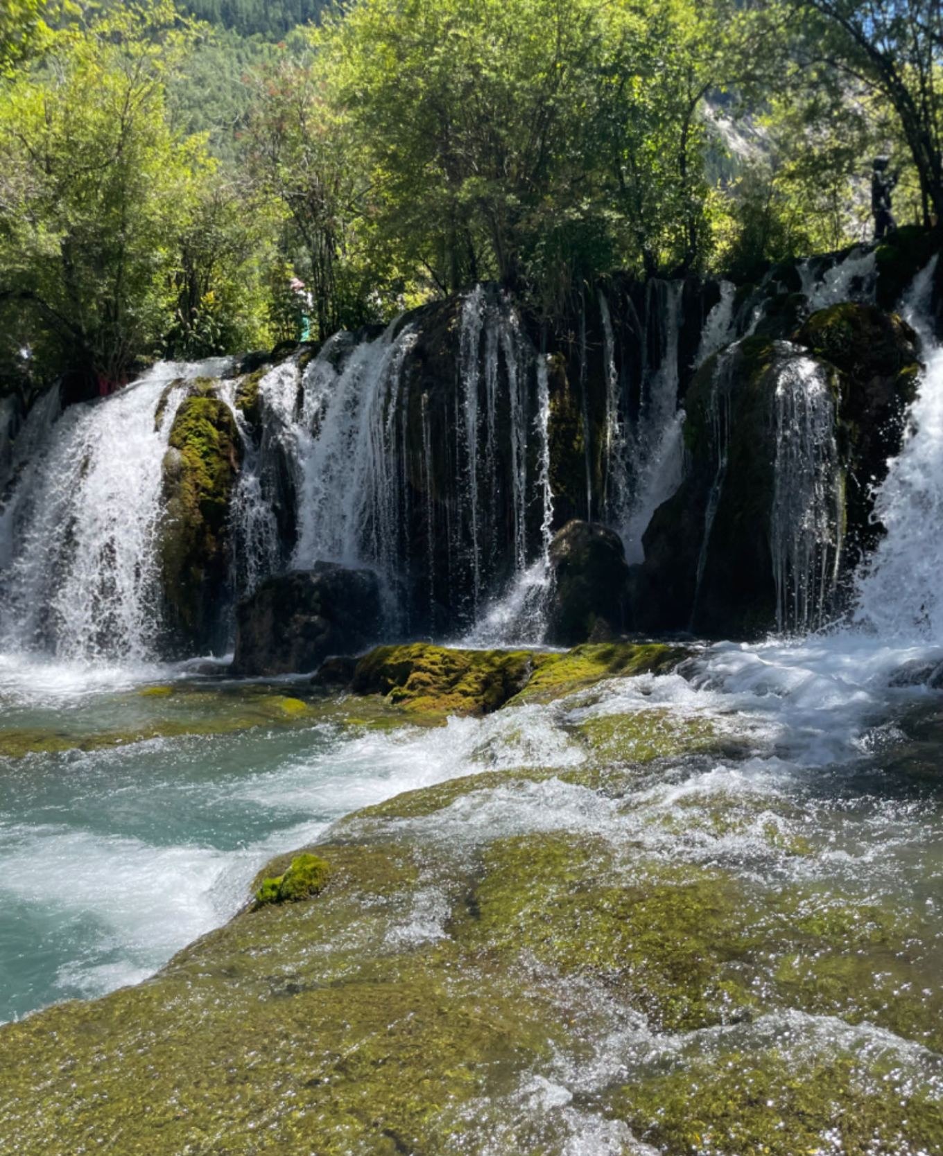 Jianzhu Hai Waterfall with cascading water