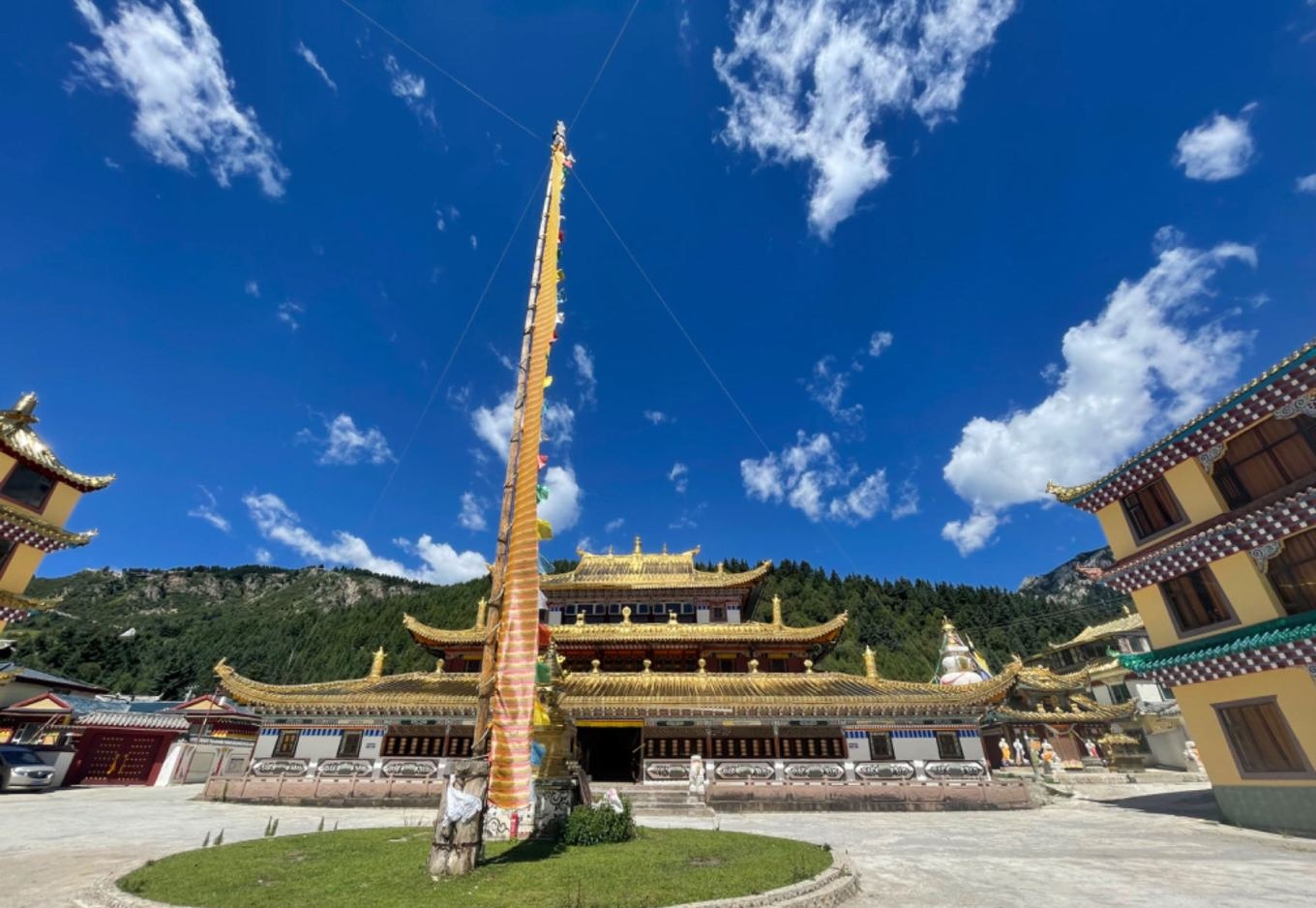 Prayer wheels at Xiaoxitian Tibetan Buddhist temple