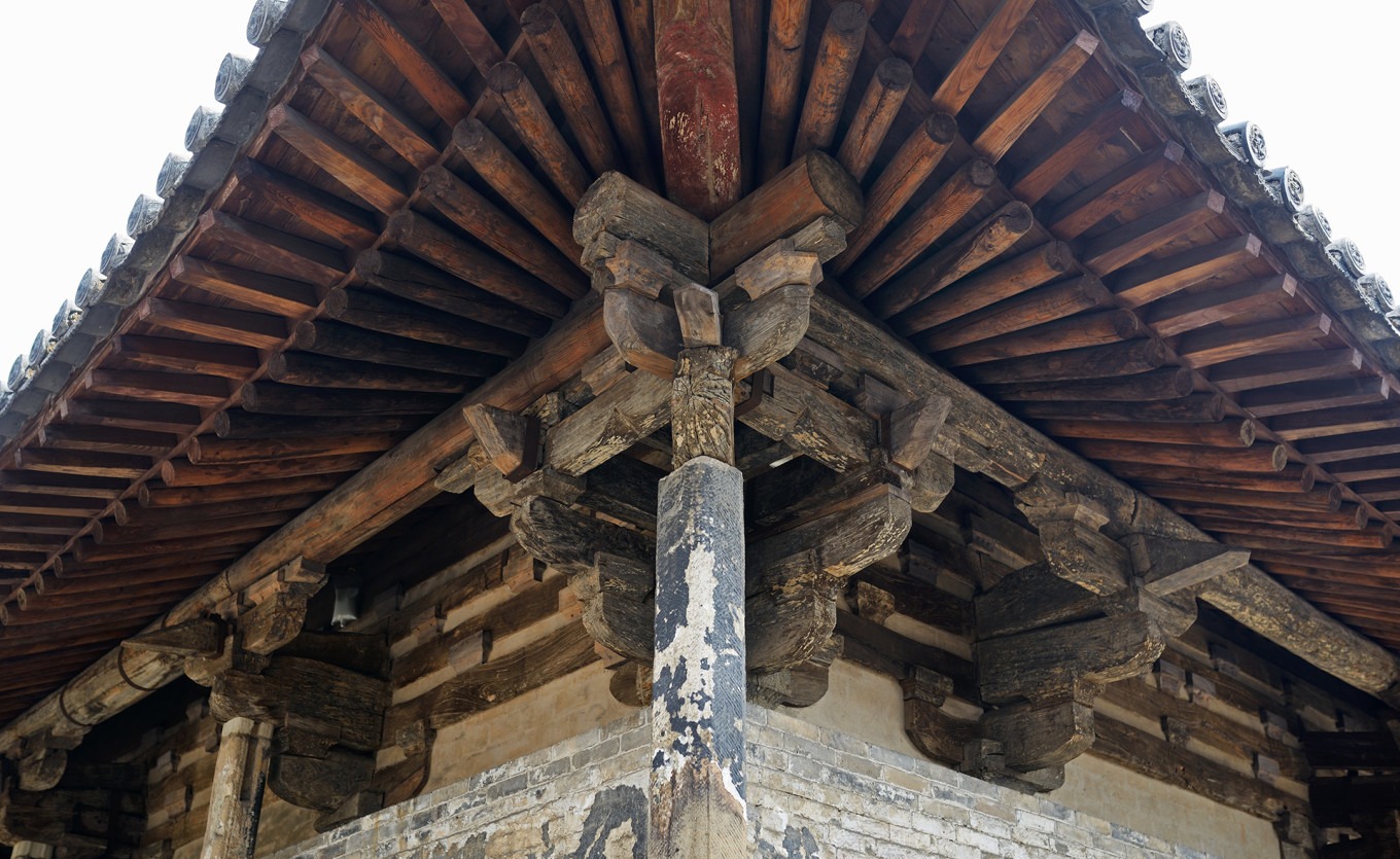 Main hall roof structure