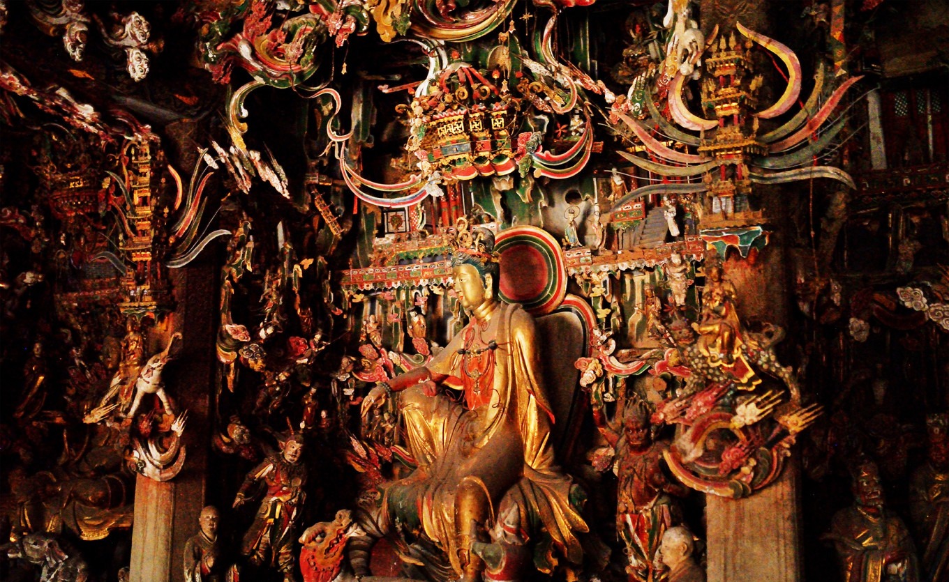 Overall view of Guanyin Hall main hall interior