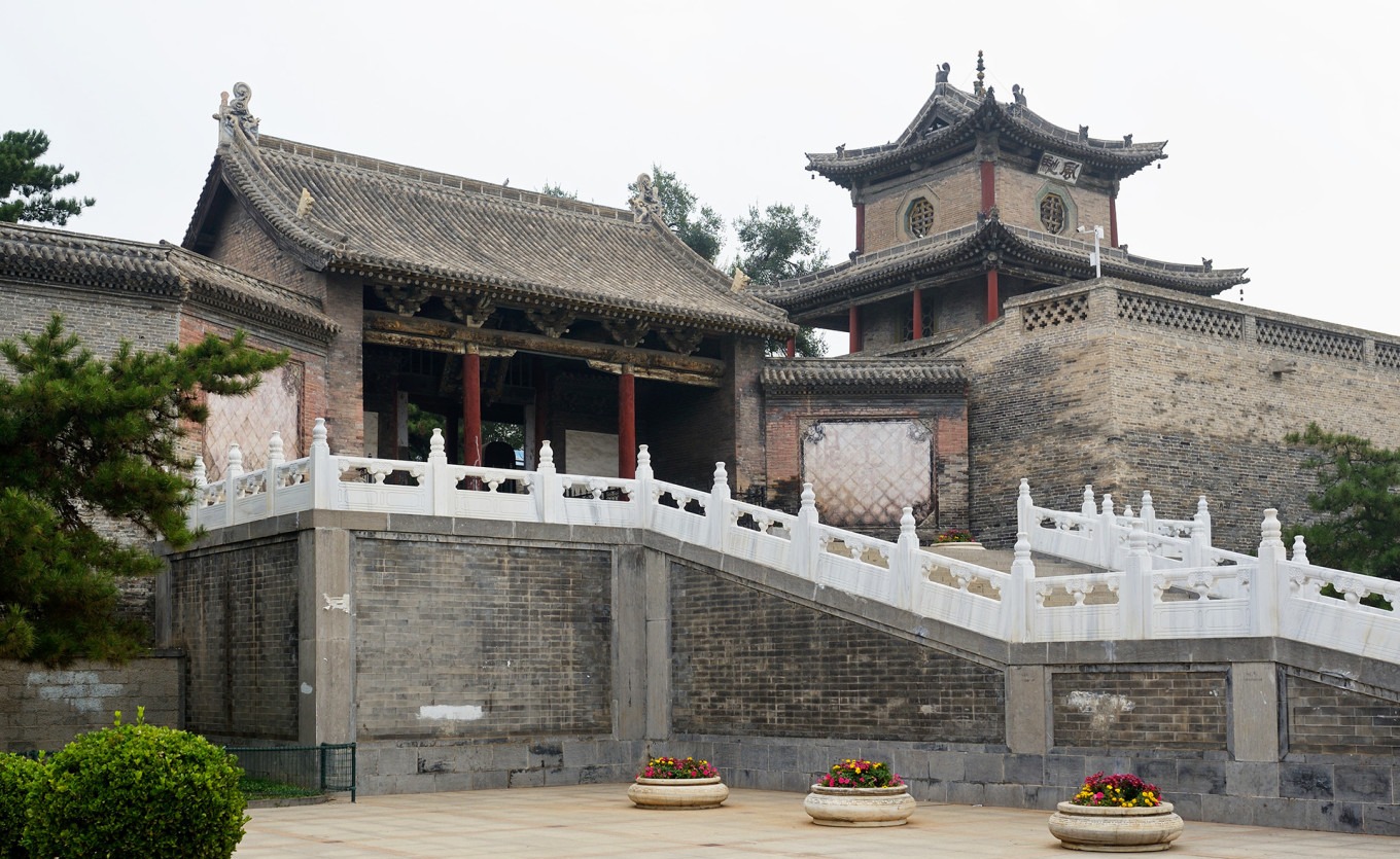 Shangdang Gate facade viewed from below, showing its elevated position on a high platform
