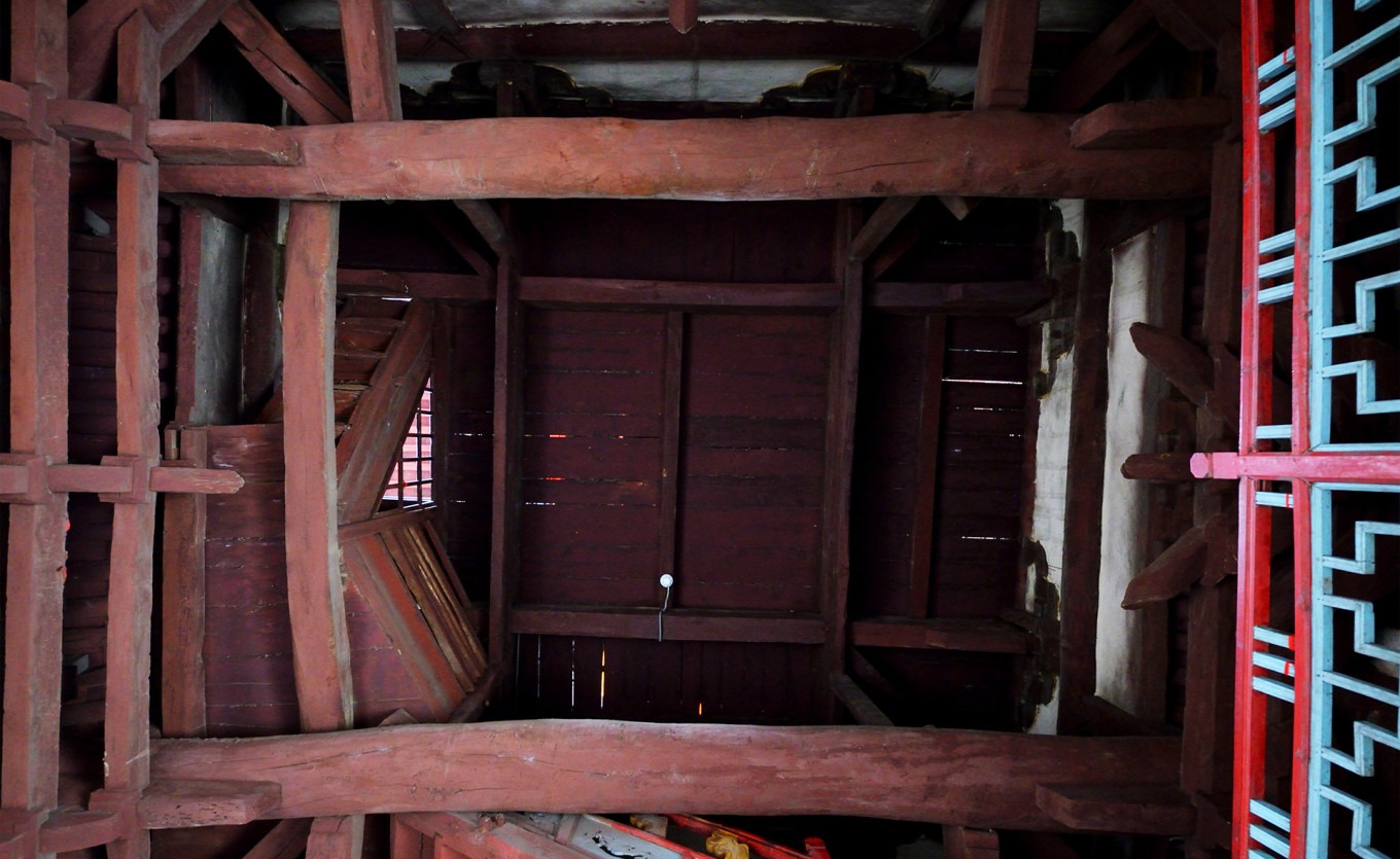 Chaste wood beams on the second floor of the Five-Phoenix Tower