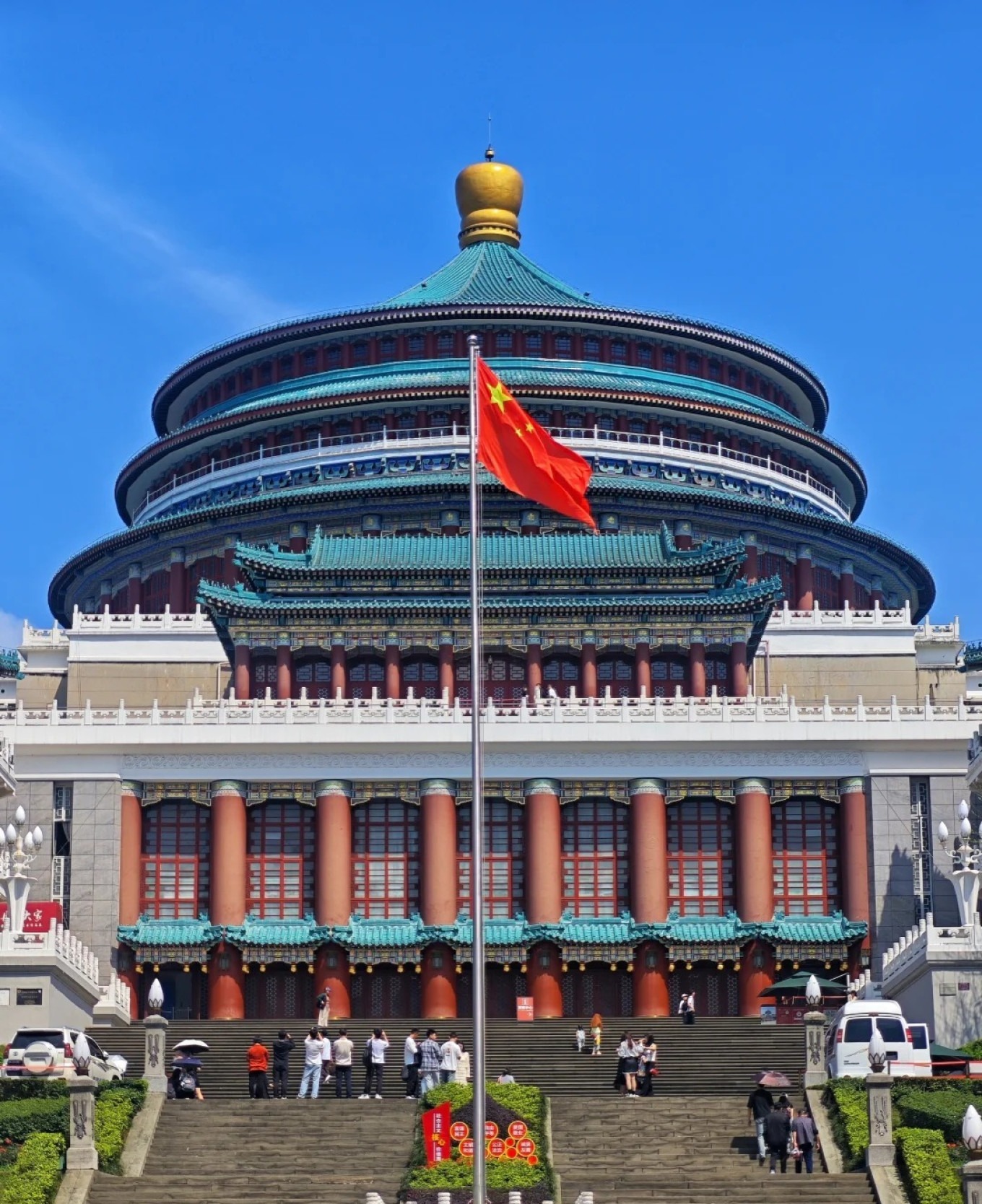 Historical construction photo showing bamboo scaffolding and steel framework of the dome