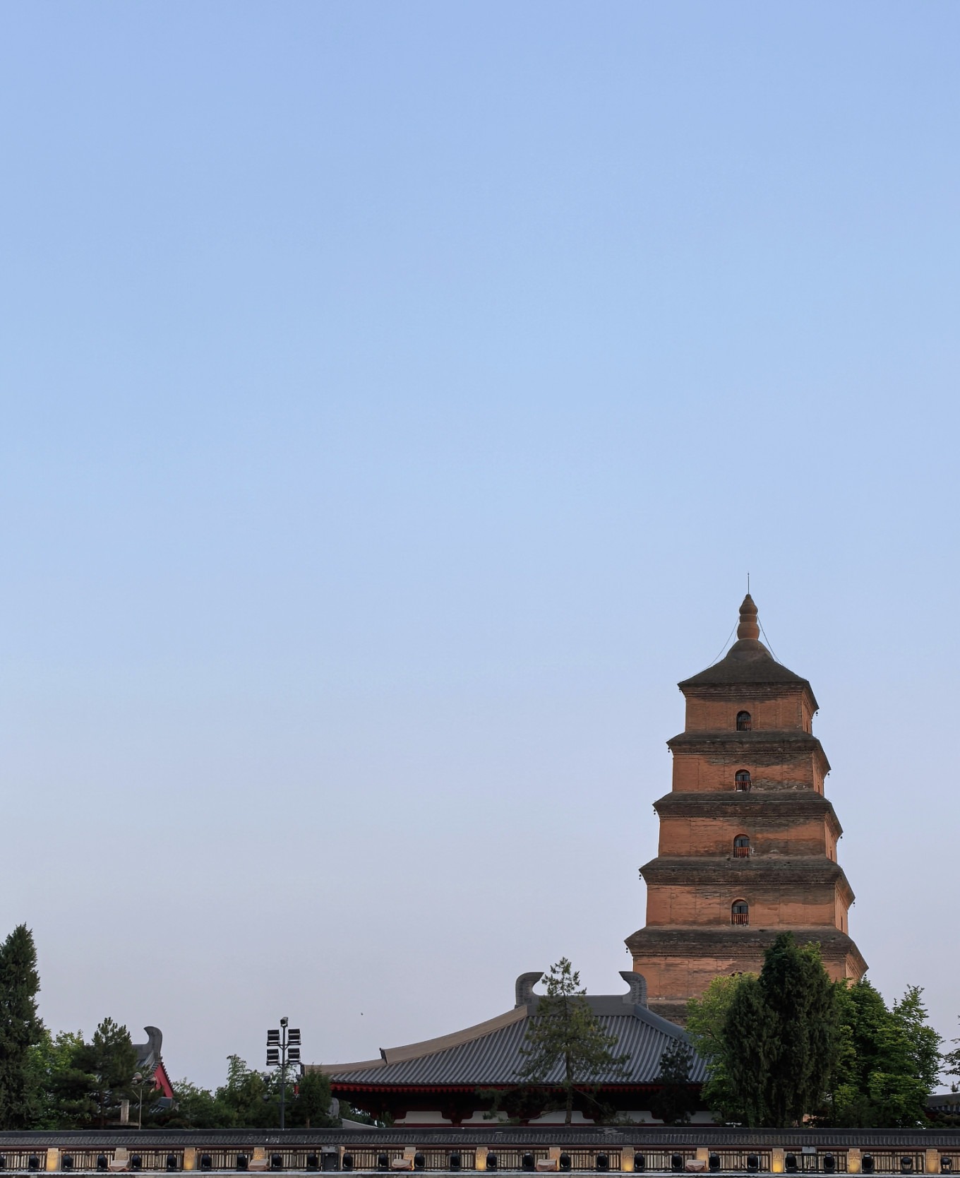 Kaiyuan Square with LED dragon pillars at Datang Never-Sleeping City