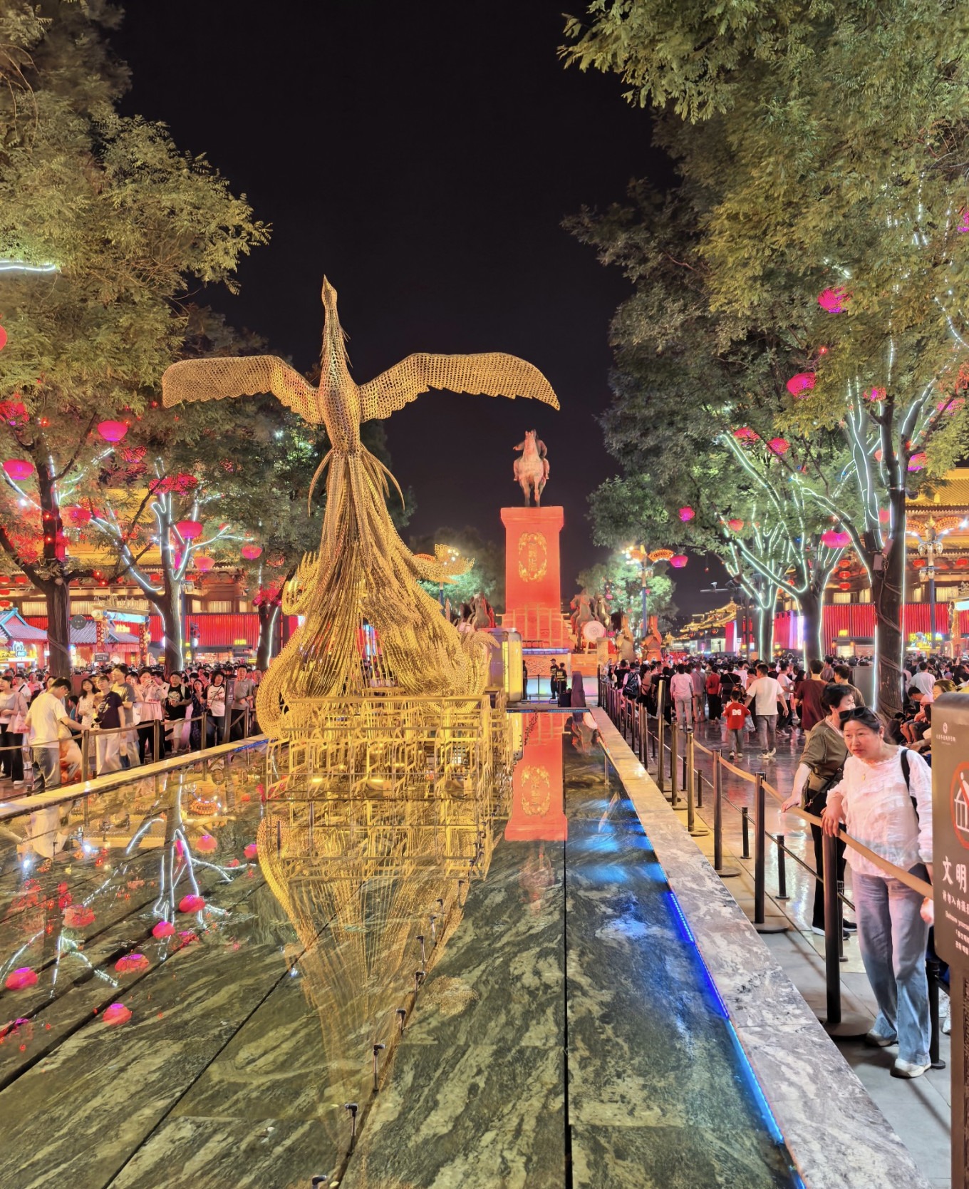 Night view of the street with warm temperatures
