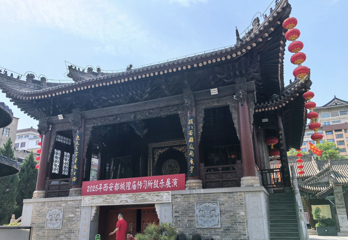 Music and dance stage at Xi'an City God Temple
