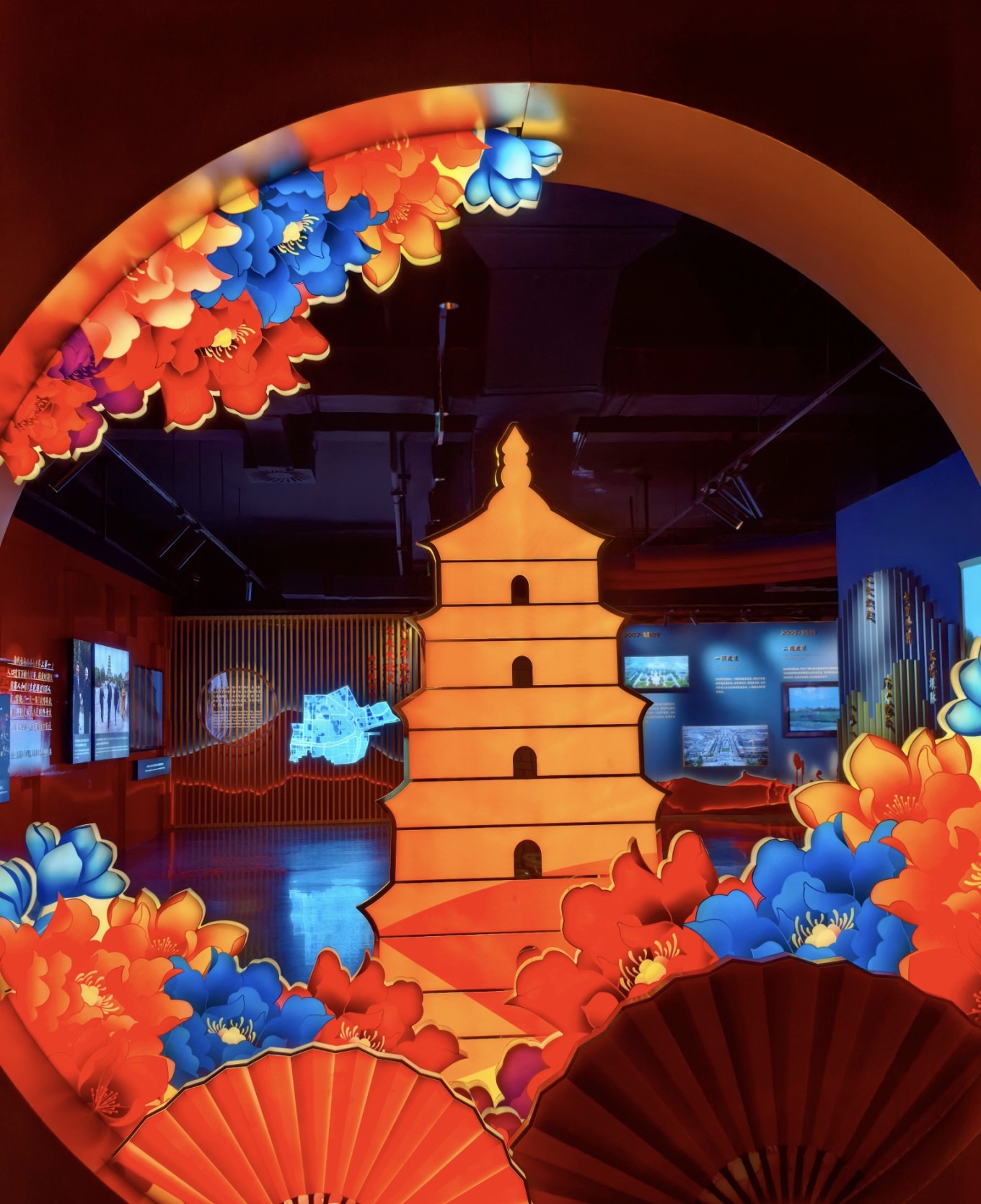 Giant Wild Goose Pagoda illuminated at night