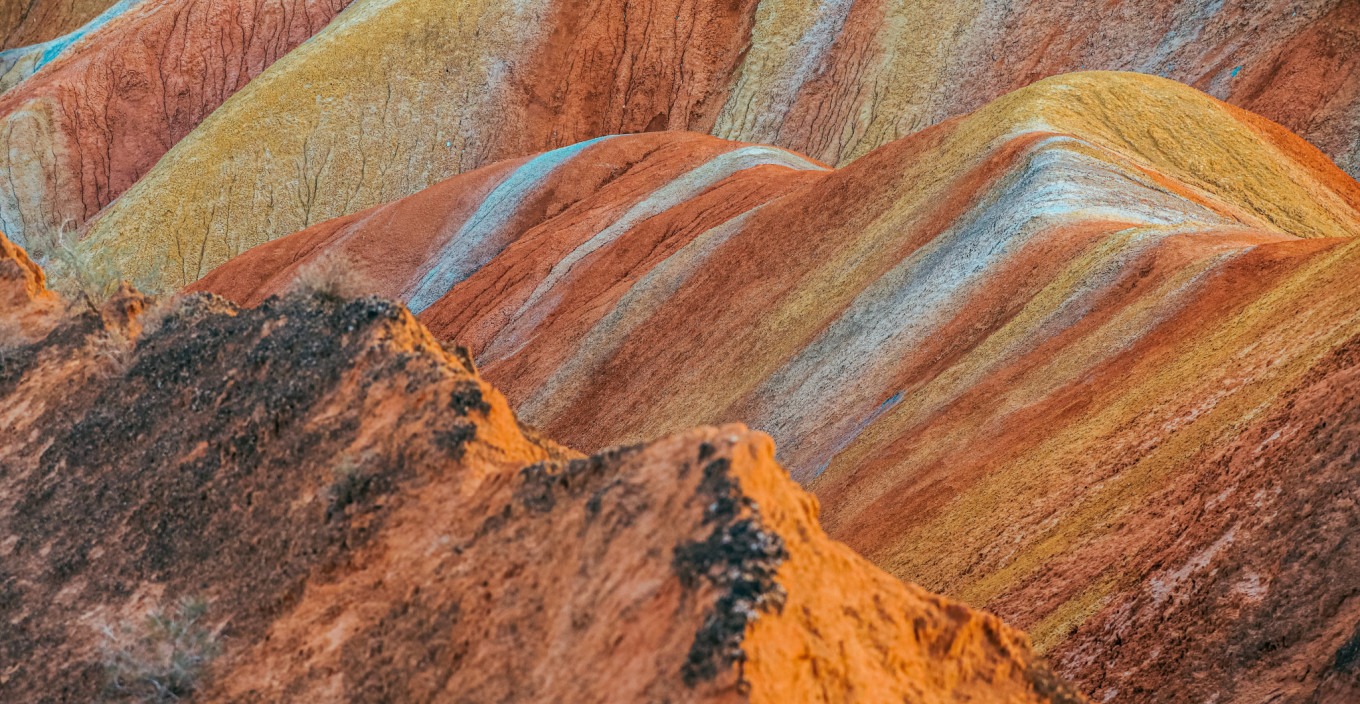 Wide-angle view of Rainbow Splendor Terrace