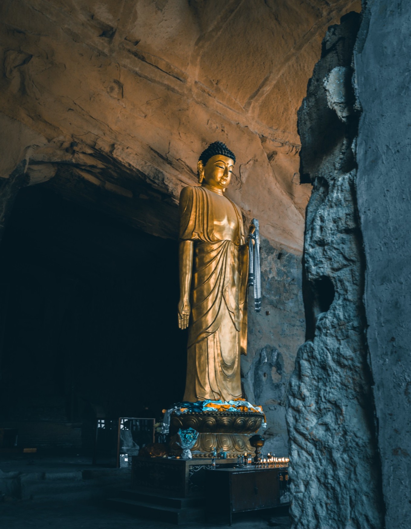 Detail of the standing Buddha