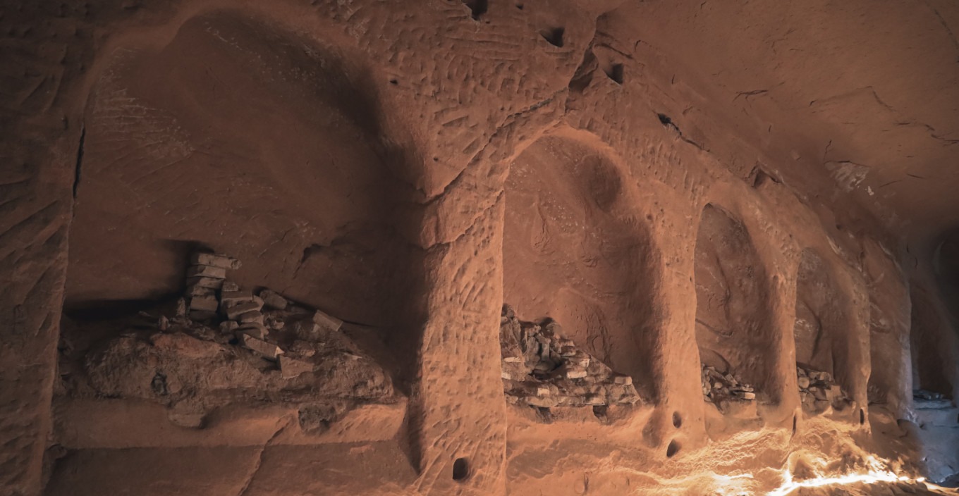 Another view of destroyed niches