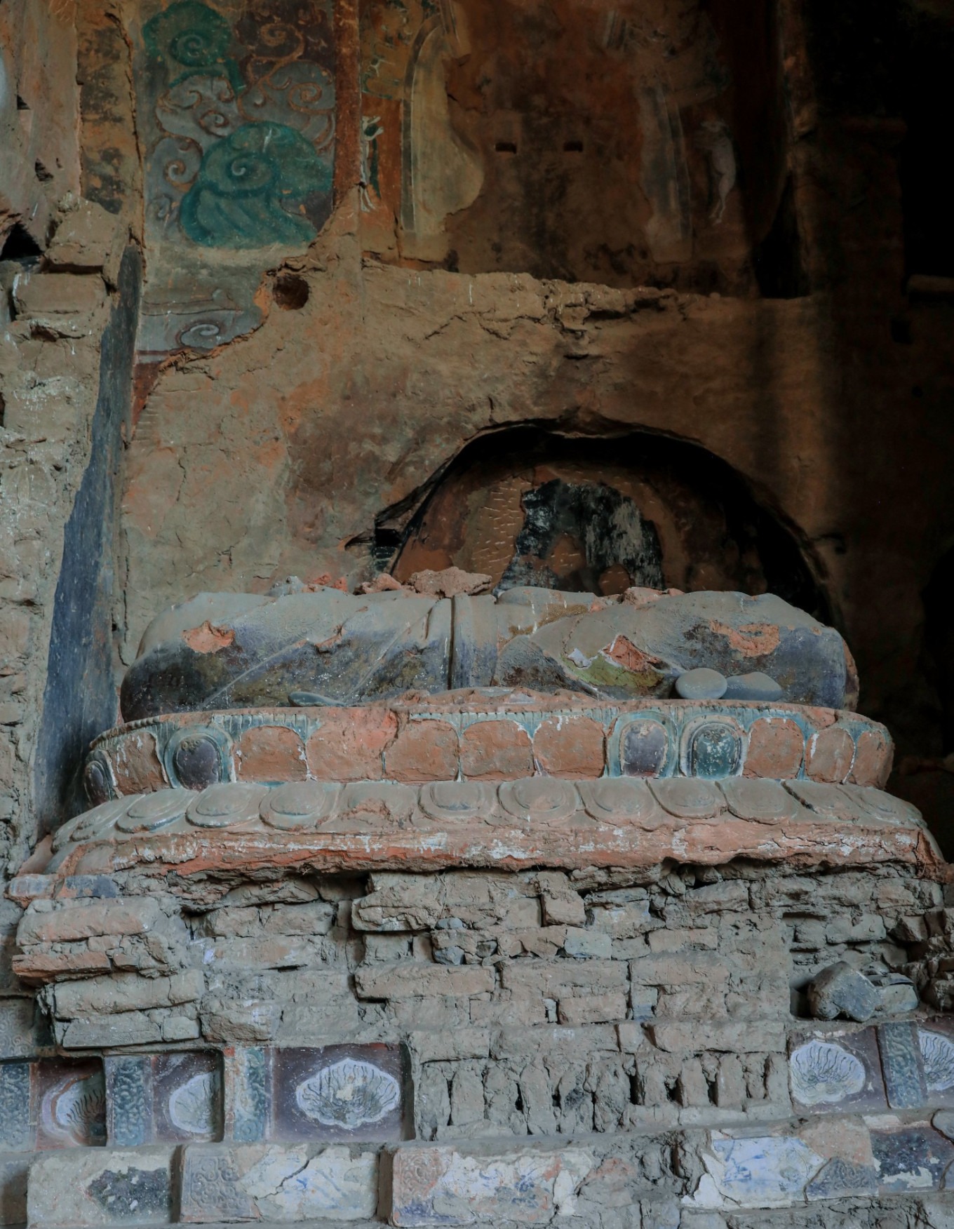 More fragments of destroyed sculptures